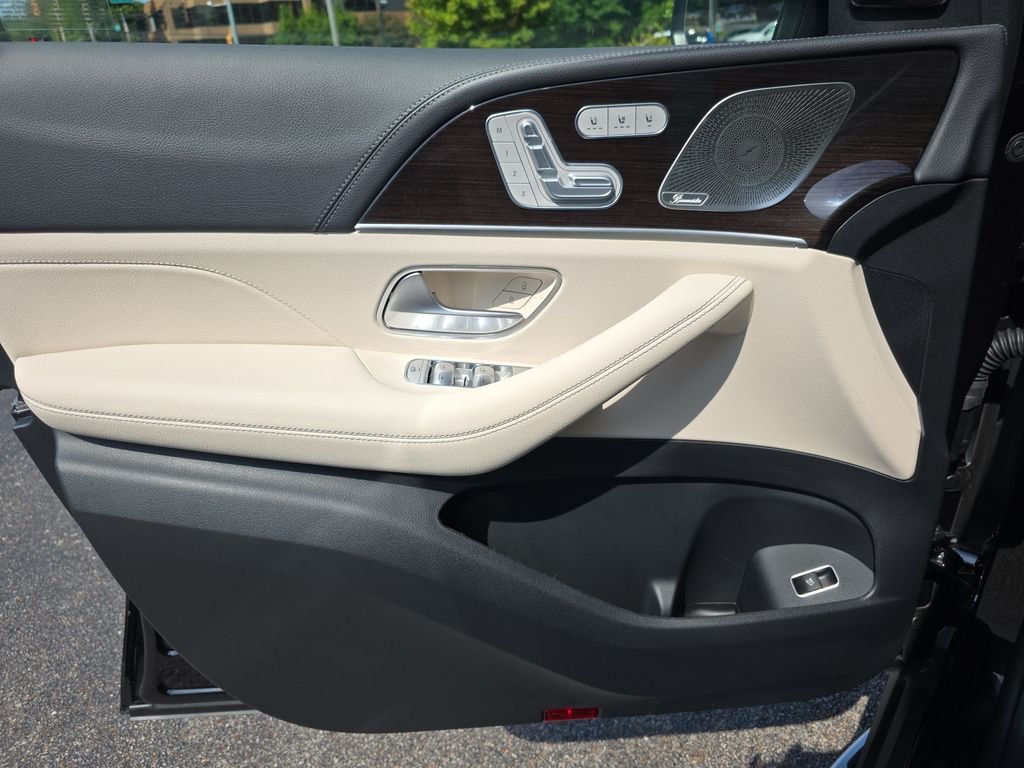 New 2026 Black Mercedes-Benz GLE 450 image 19