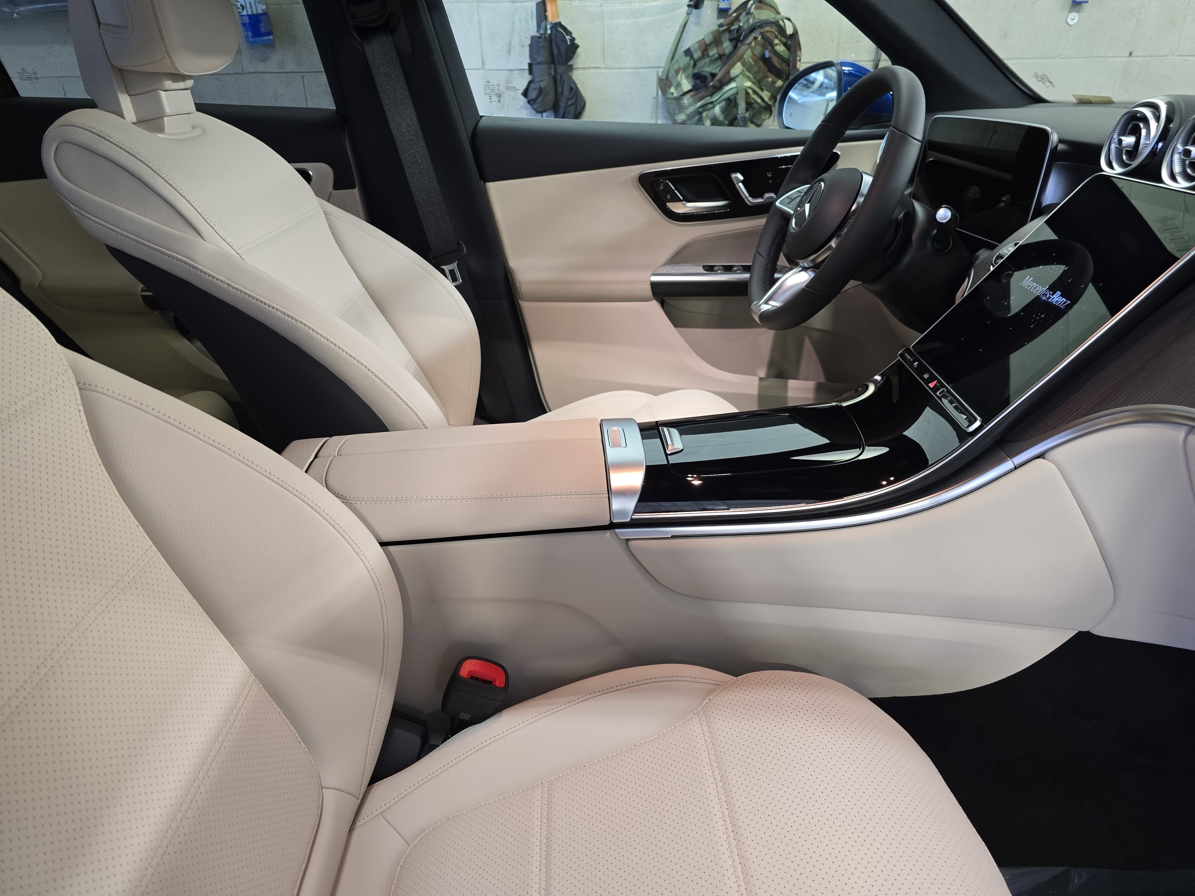 New 2026 Starling Blue Metallic Mercedes-Benz GLC300 image 10