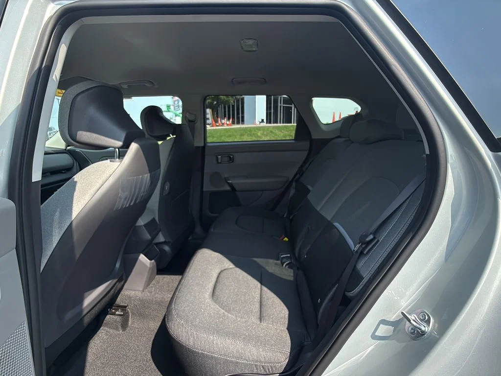 New 2027 White Kia S image 27