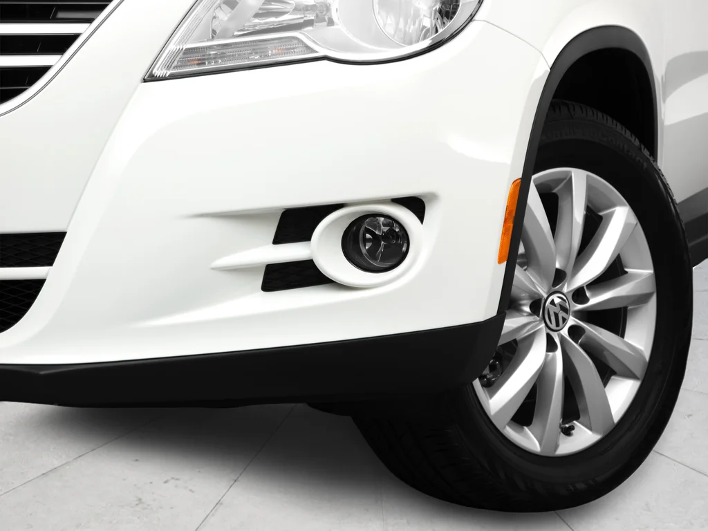 Used 2011 White Volkswagen S image 57