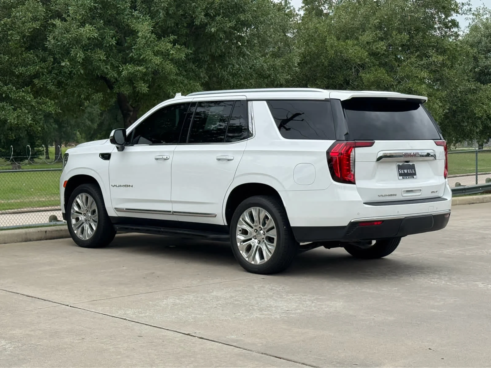 Used 2021 Summit White GMC SLT image 8