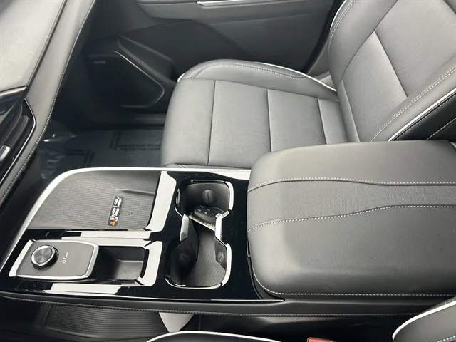 Used 2025 BLUE BUICK Preferred image 37