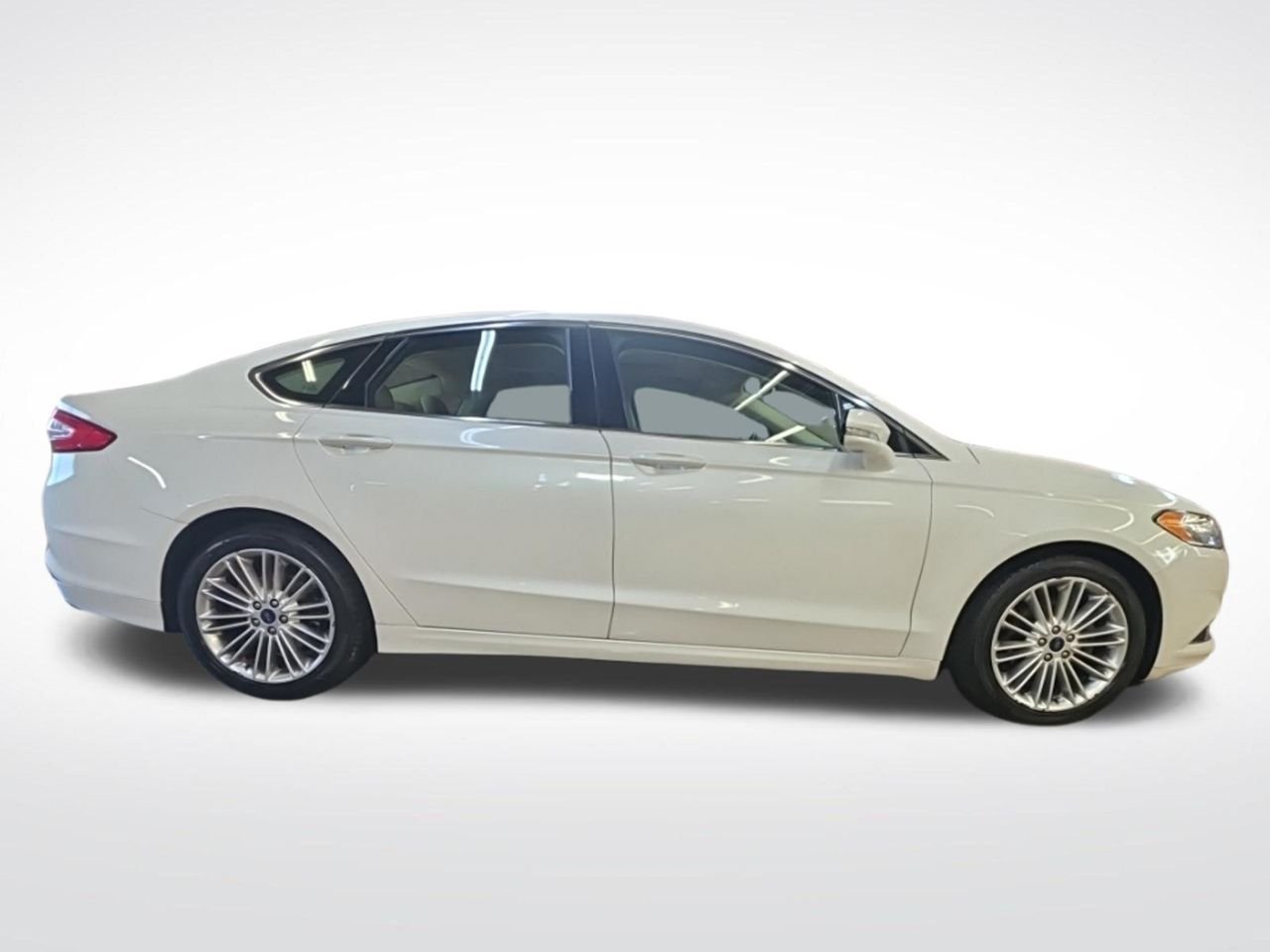 Used 2016 White Ford SE image 6