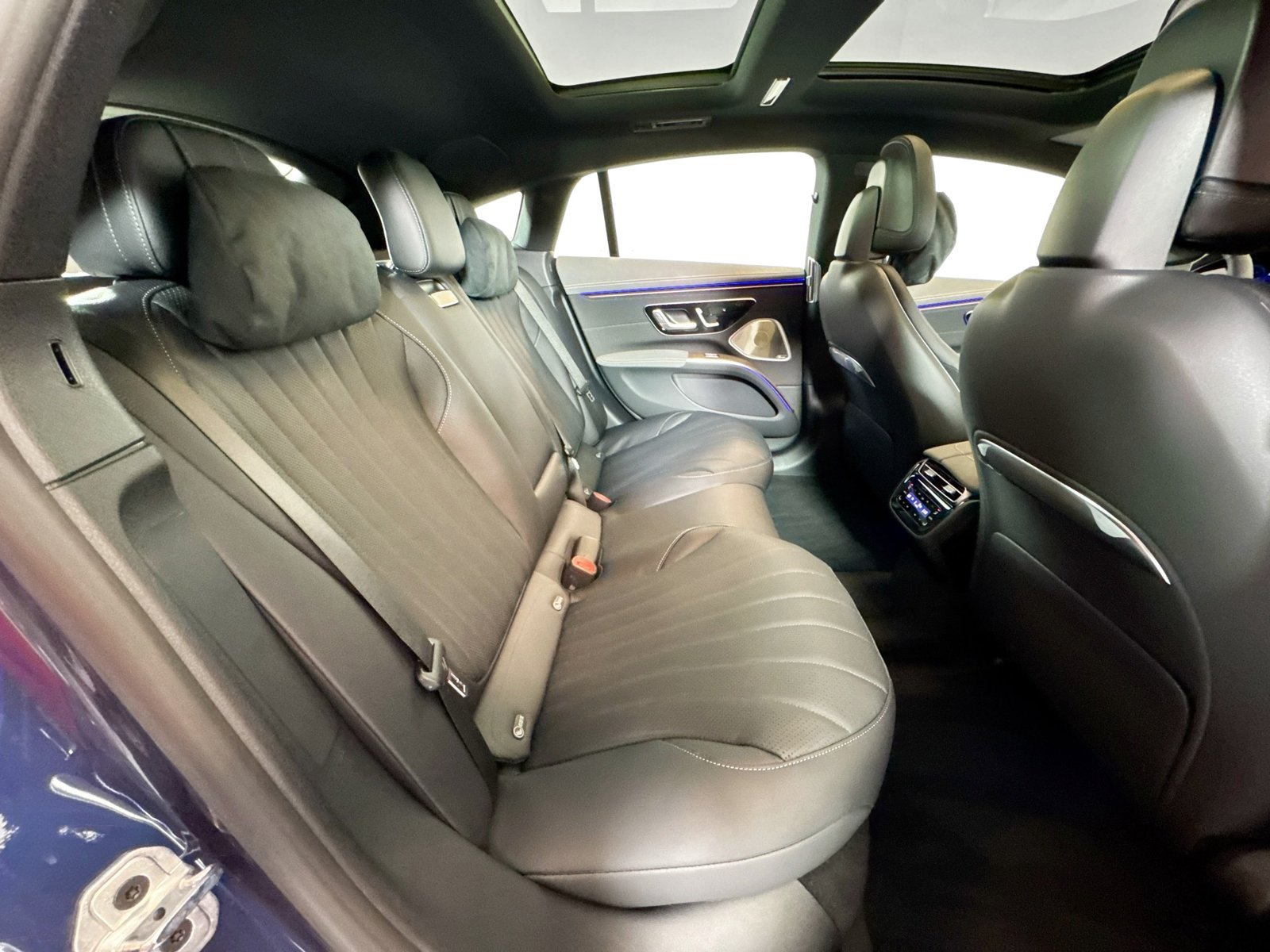 New 2026 Twilight Blue Metallic Mercedes-Benz EQS 450 image 25