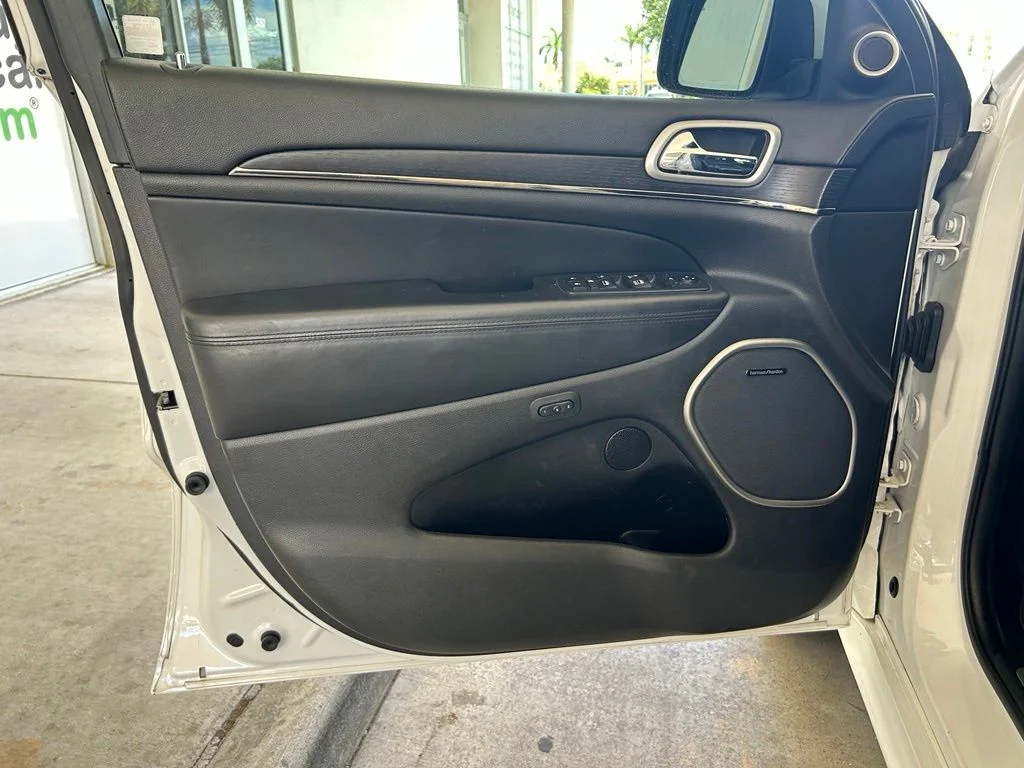 Used 2018 White Jeep Overland image 43