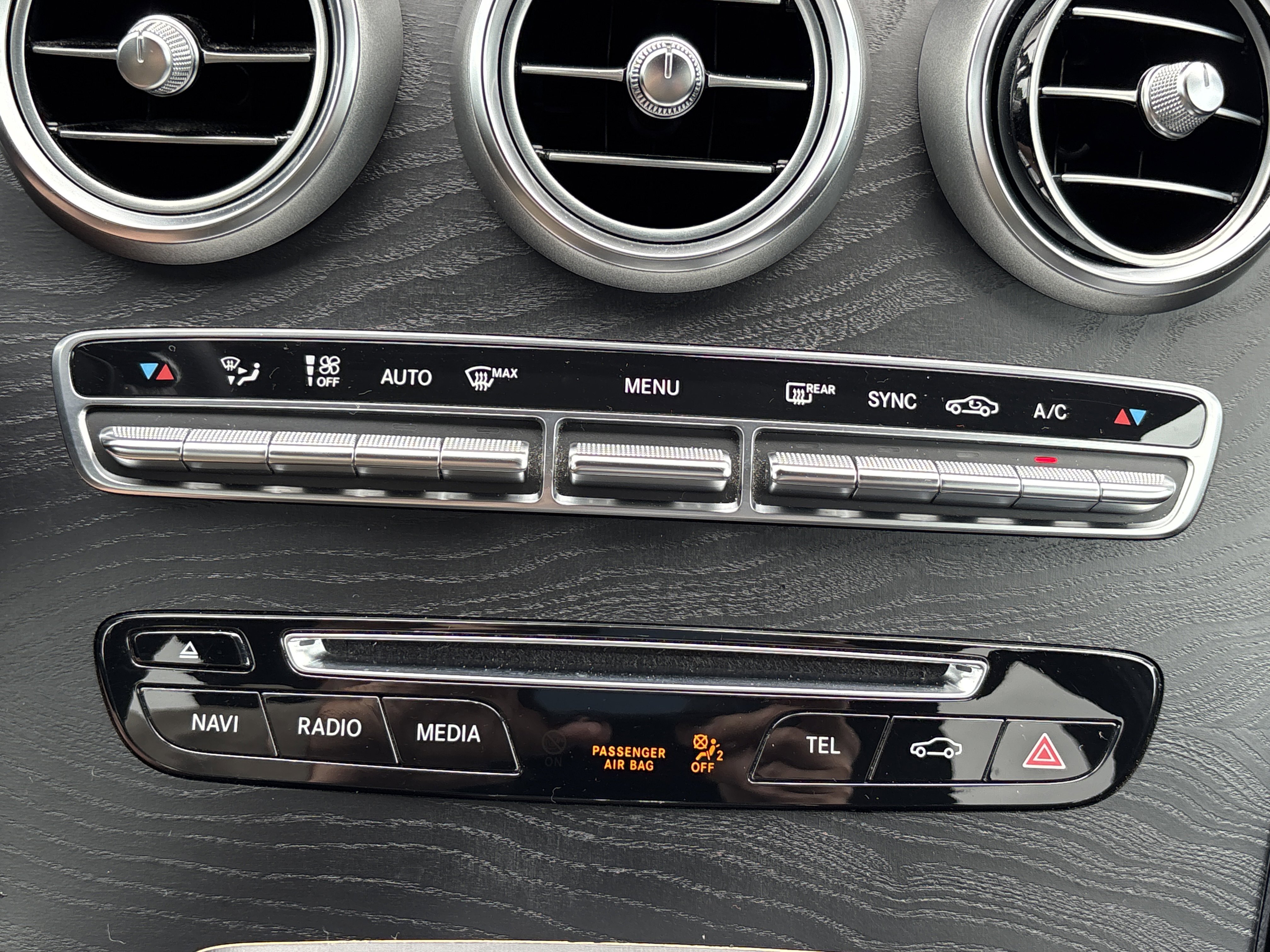 Used 2018 Black Mercedes-Benz GLC 300 4Matic image 34