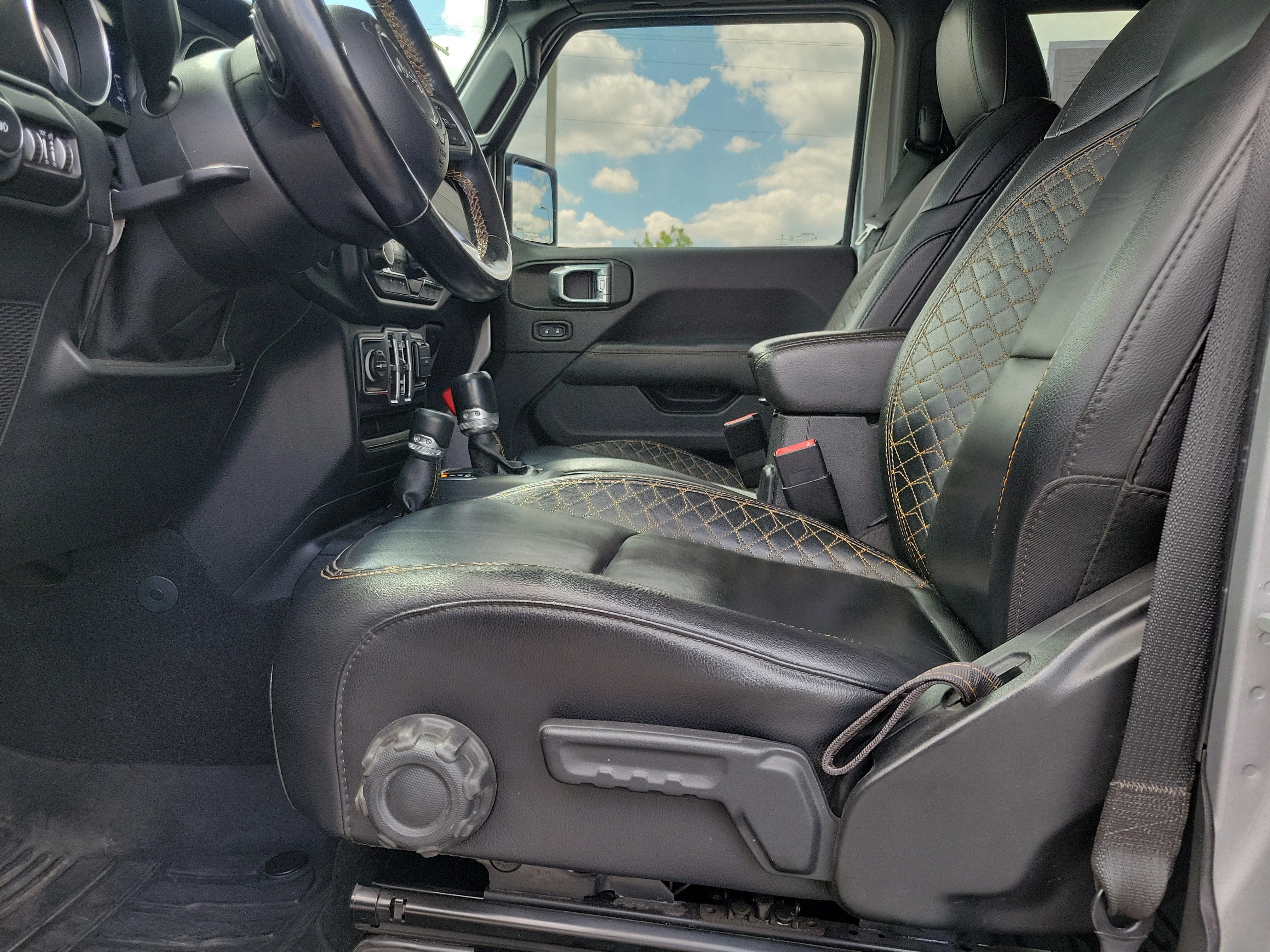 Used 2021 Billet Silver Metallic Clear Coat Jeep High Altitude image 16
