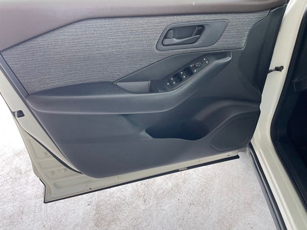 Certified Used 2023 White Nissan S image 9