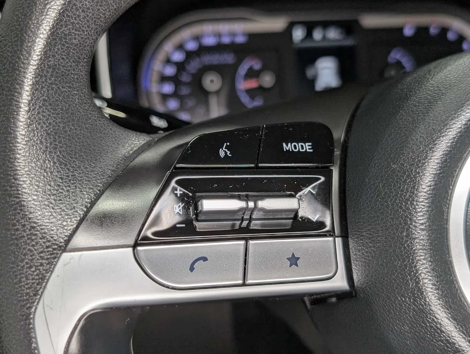 Used 2024 Dark Gray Metallic Hyundai SEL image 34