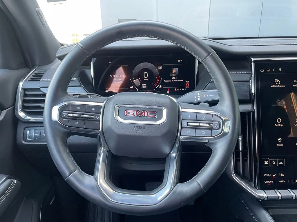 Used 2024 White GMC Elevation image 13