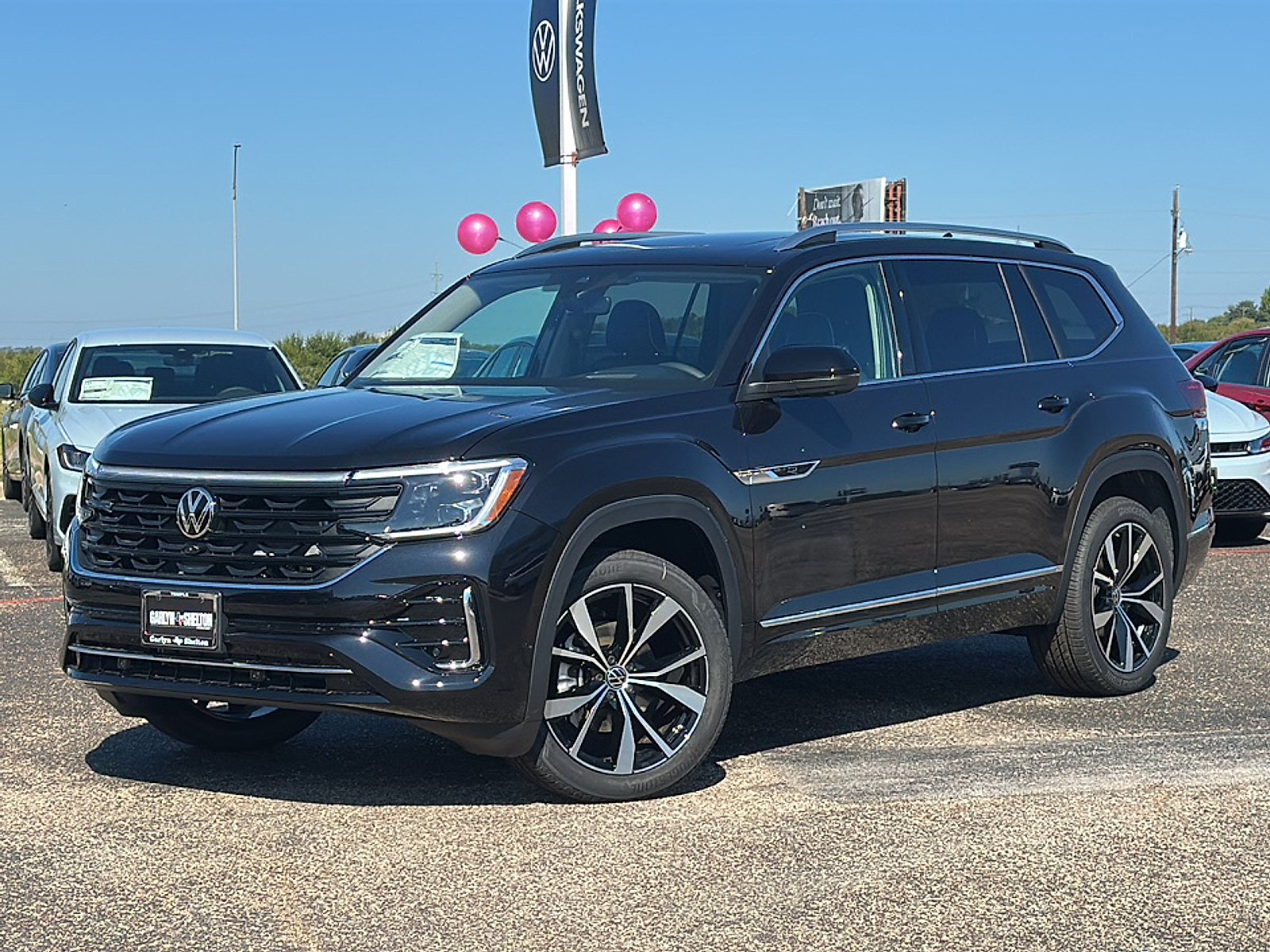 2026 Volkswagen Atlas SEL Premium R-Line photo 2