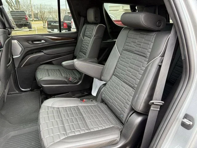 2024 Cadillac Escalade Sport Platinum - Photo 25