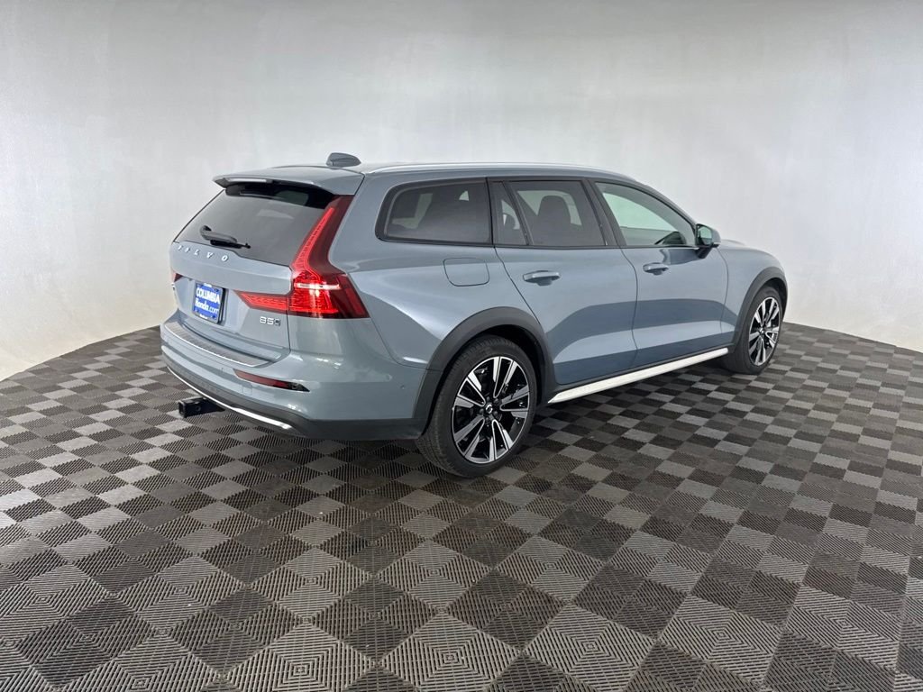 Used 2023 Gray Volvo Ultimate image 7