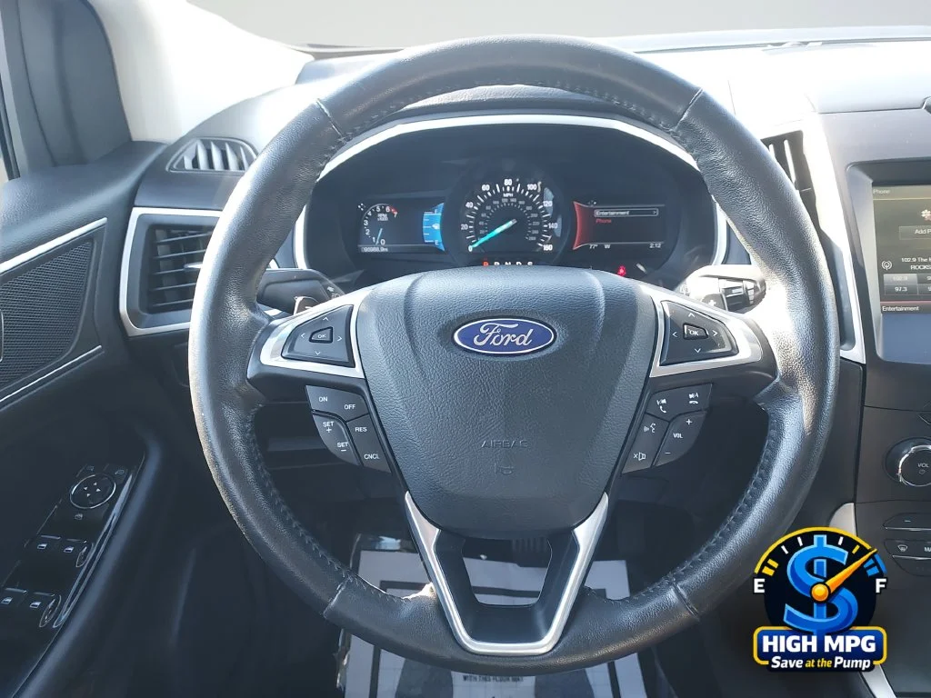 Used 2015 Gray Ford SEL image 20