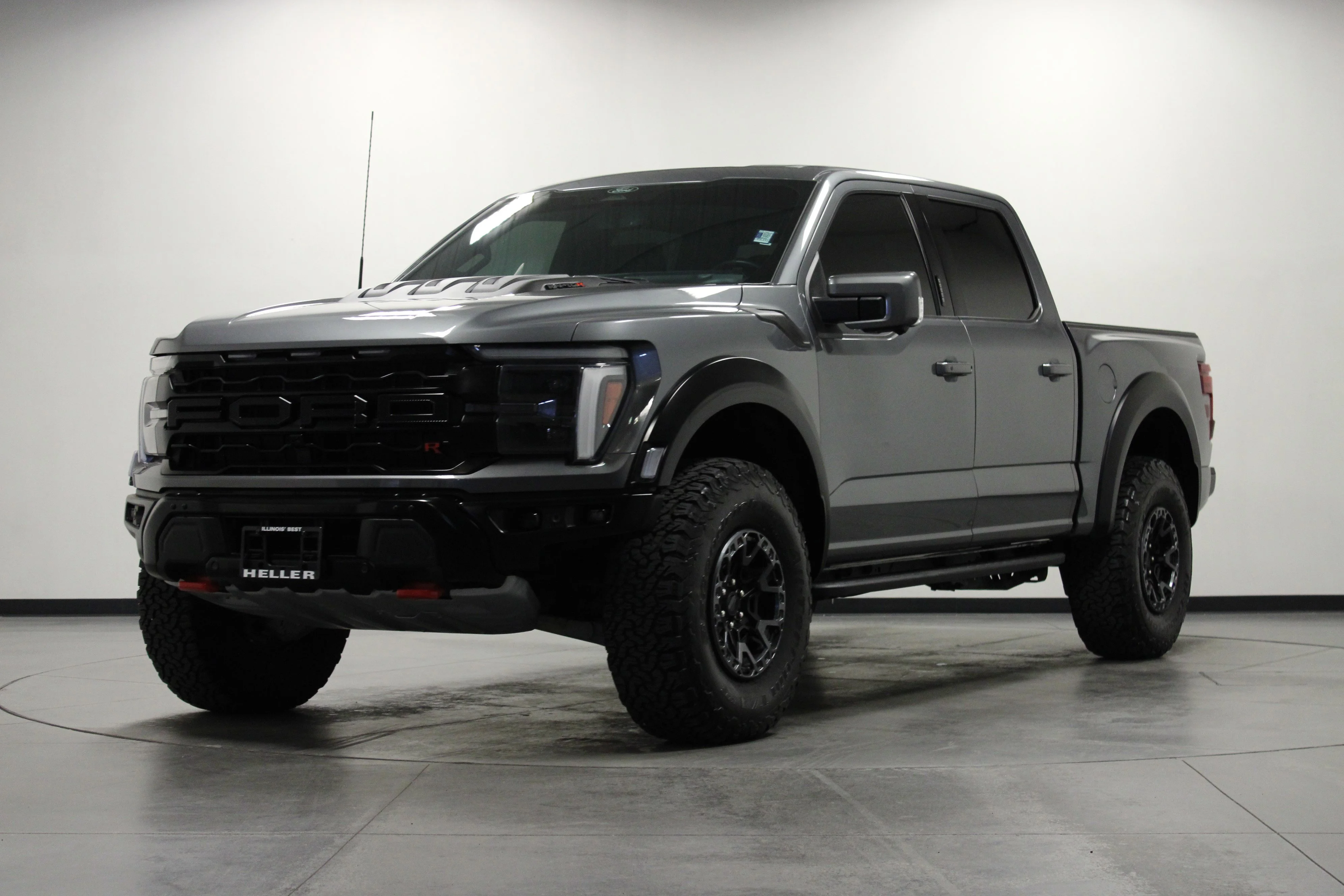Used 2024 Gray Metallic Ford Raptor image 8