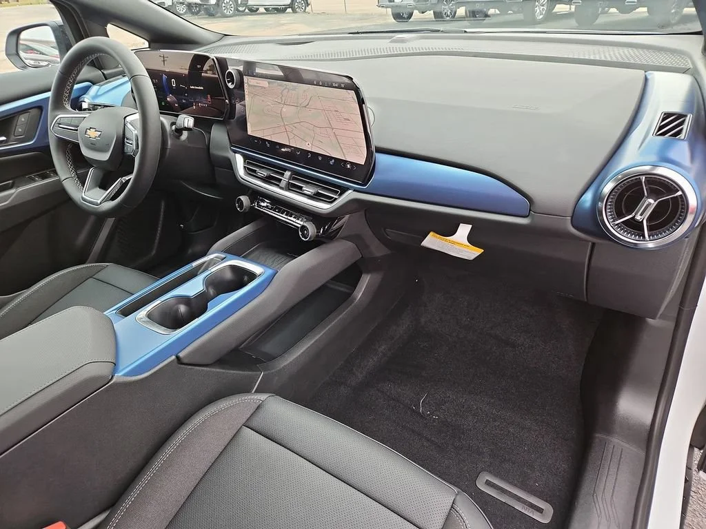 New 2026 Summit White Chevrolet LT image 20