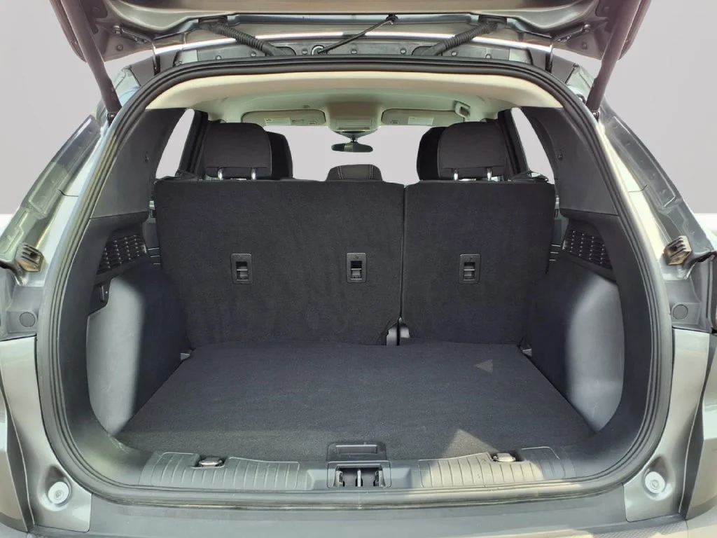 Used 2023 Gray Ford Active image 10