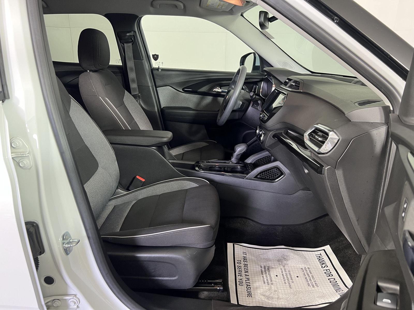 Used 2023 Summit White Chevrolet LT image 28