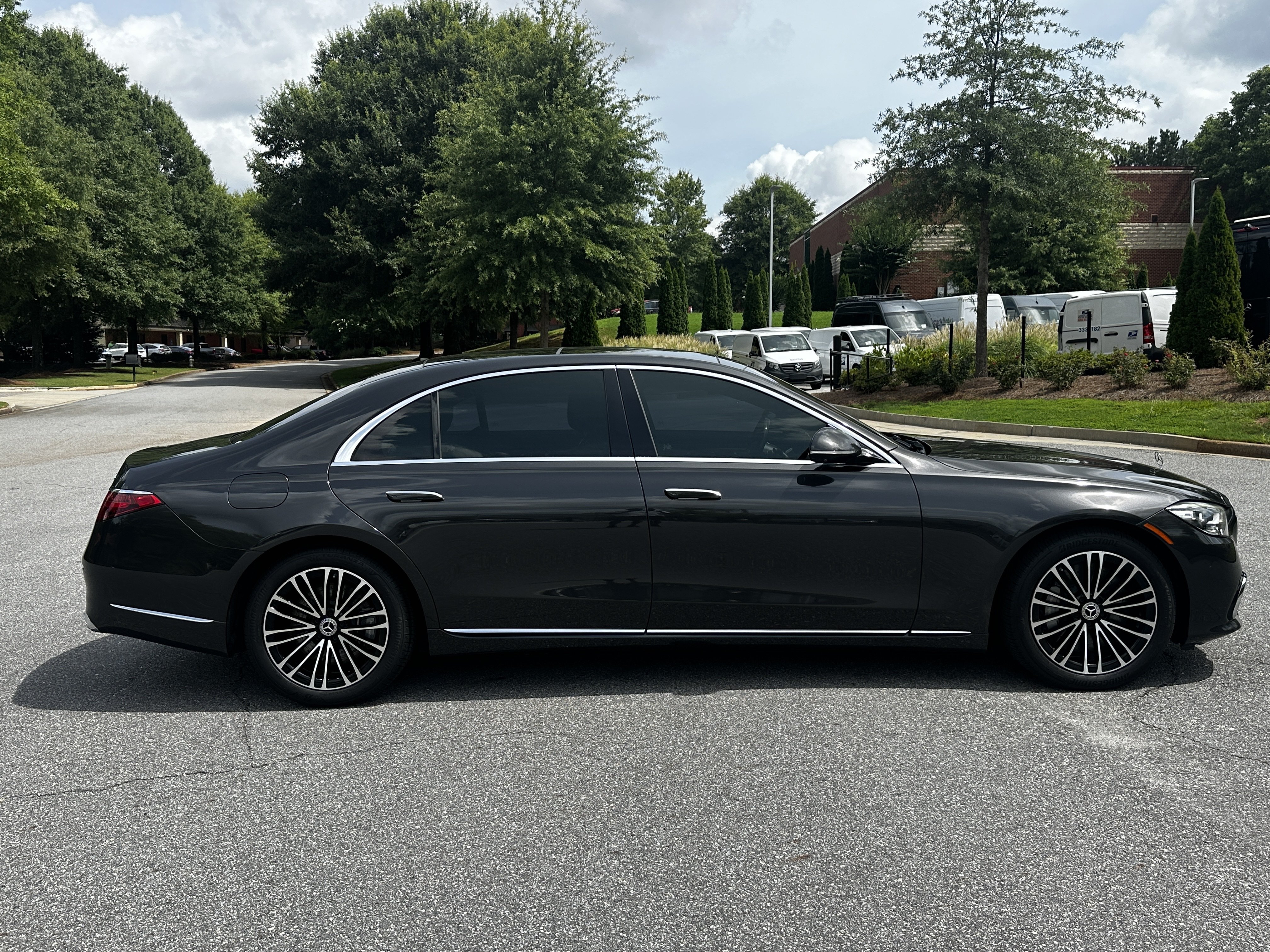 Certified Used 2023 Gray Mercedes-Benz S 580e image 9