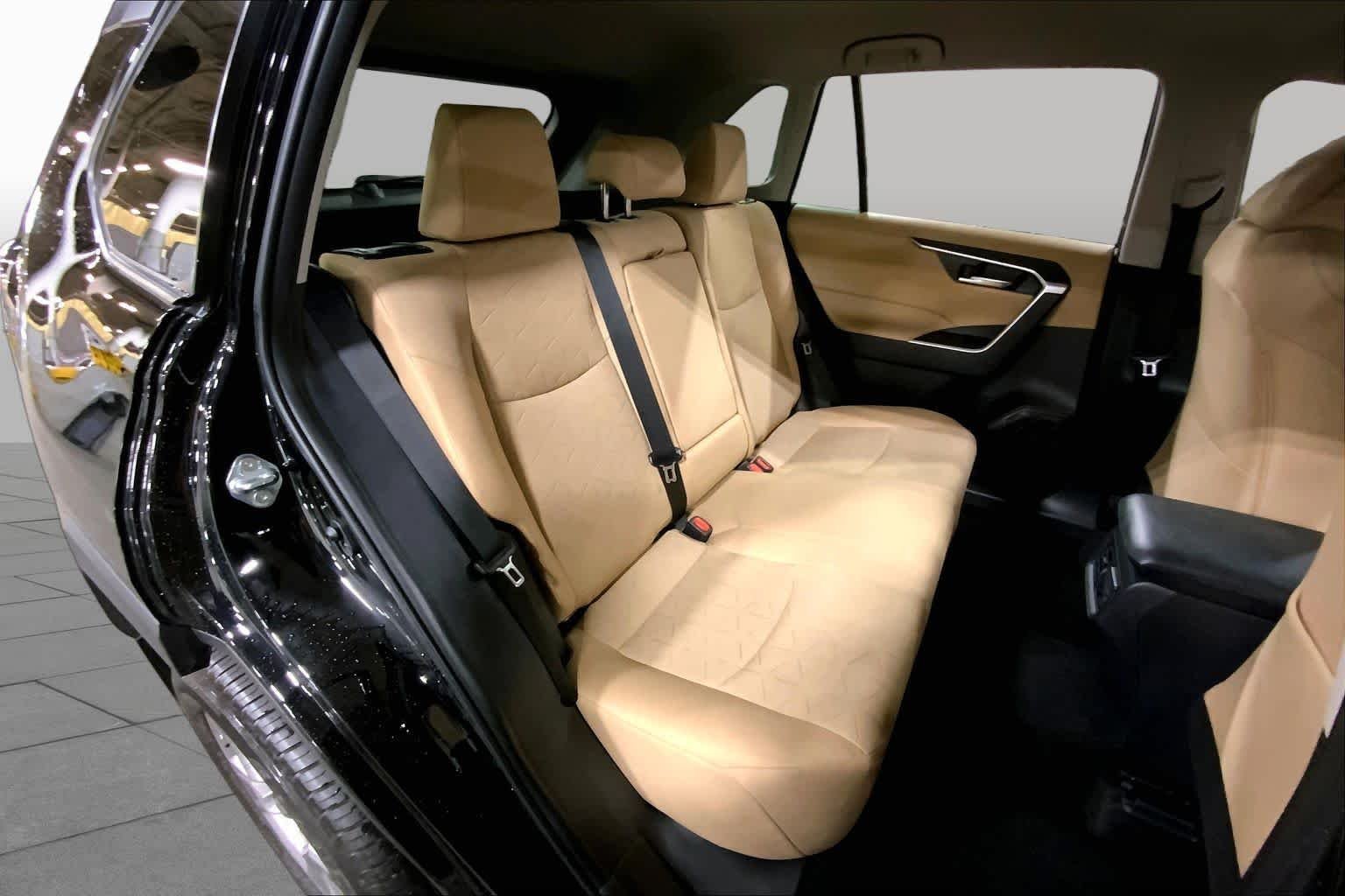 Used 2025 Midnight Black Metallic Toyota XLE image 20
