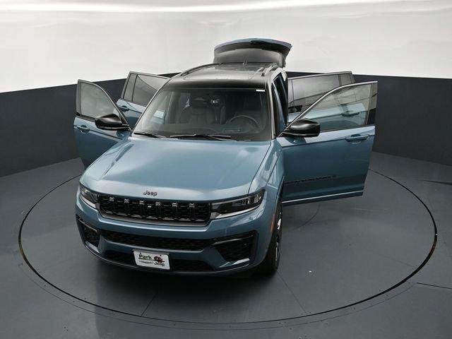 New 2026 Steel Blue Exterior Paint Jeep Summit image 25
