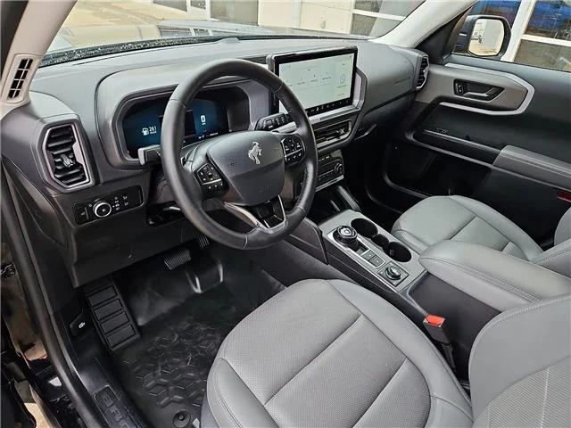 Used 2025 Black Ford Badlands 4x4 image 10