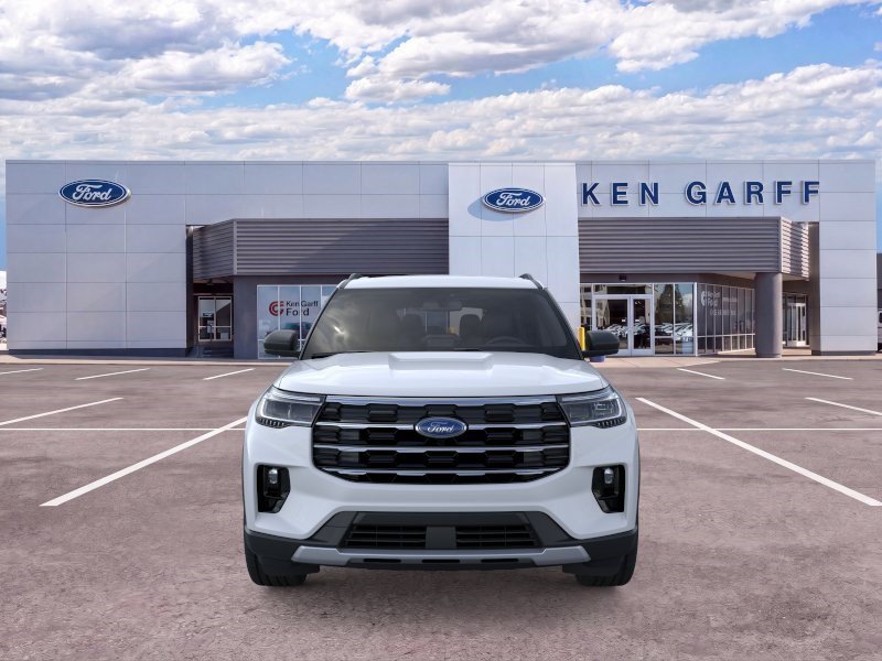 New 2026 Space White Metallic Ford Active image 7