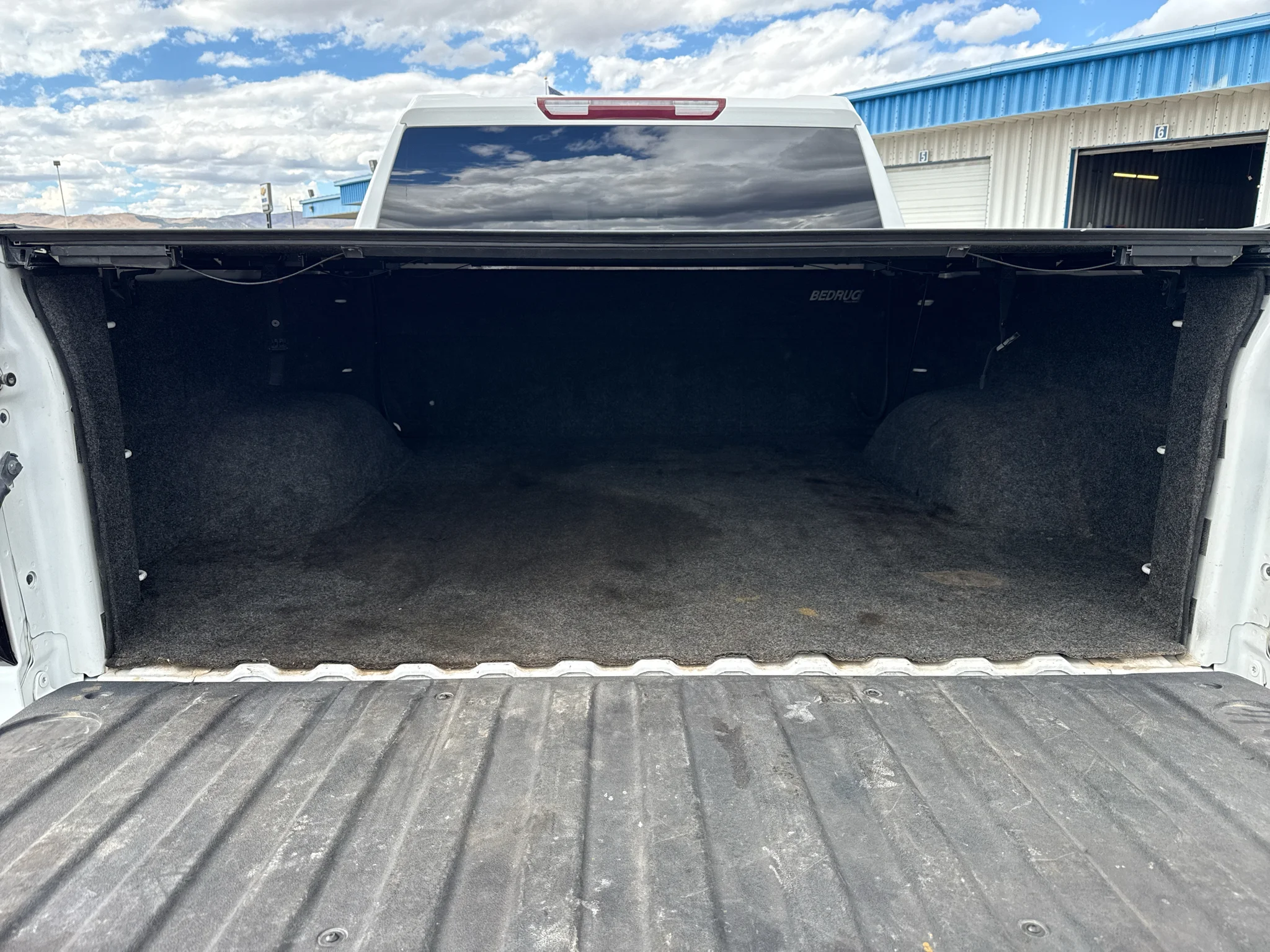 Used 2020 SUMMIT WHITE GMC Elevation image 5