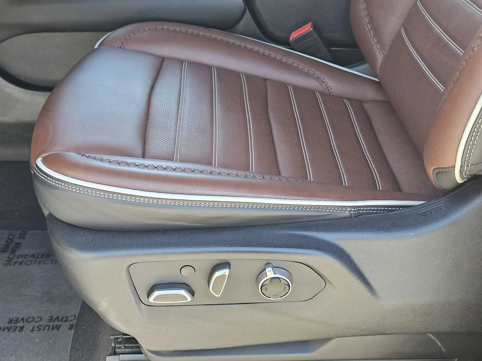Used 2024 Pearl Beige Metallic GMC Denali Ultimate image 18