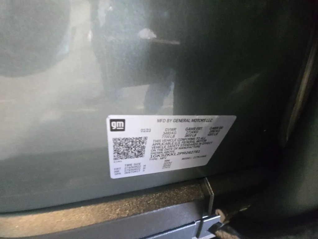 Used 2023 FROSTED PINE METALLIC GMC Denali Ultimate image 31
