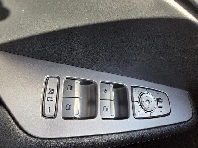 Used 2025 Hyper White Hyundai XRT image 21