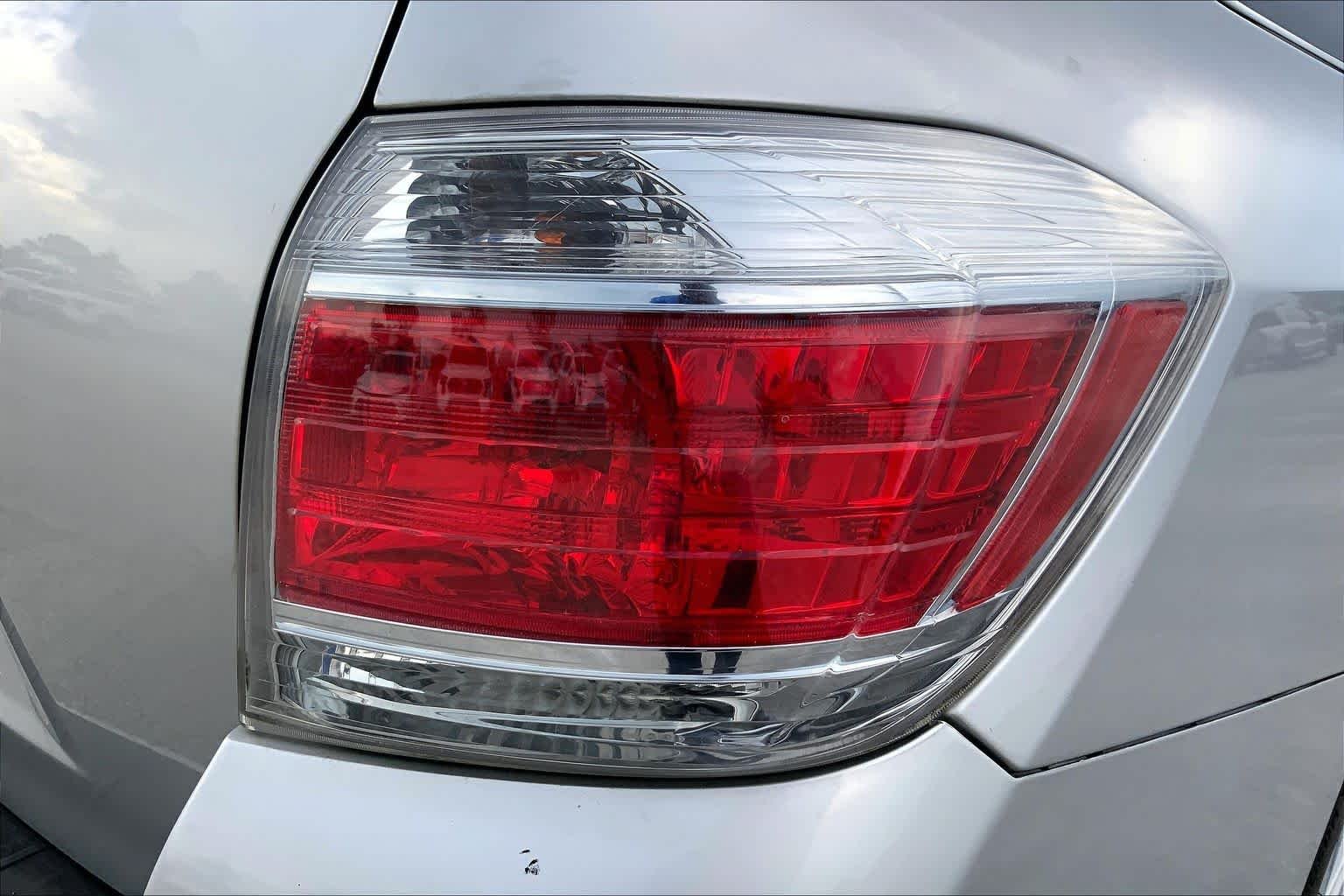 Used 2013 Classic Silver Metallic Toyota Plus image 29