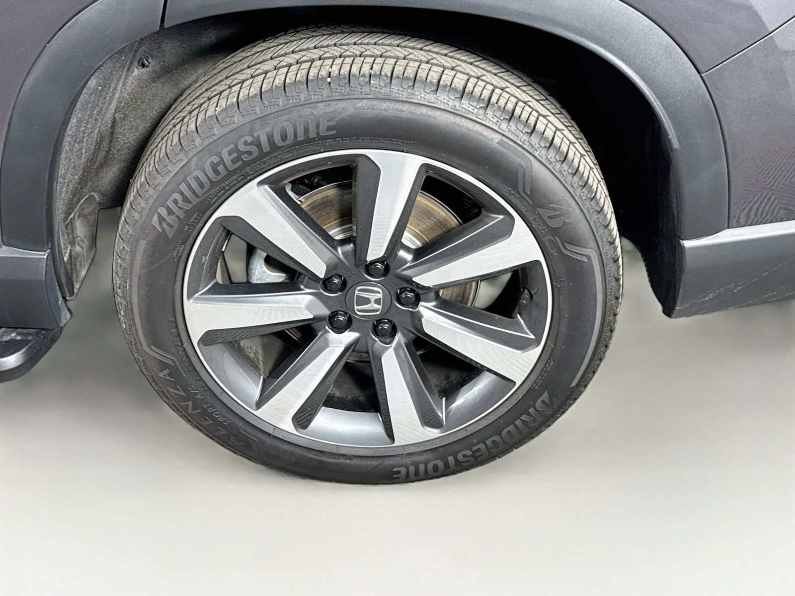 Certified Used 2025 Modern Steel Metallic Honda AWD Elite image 29
