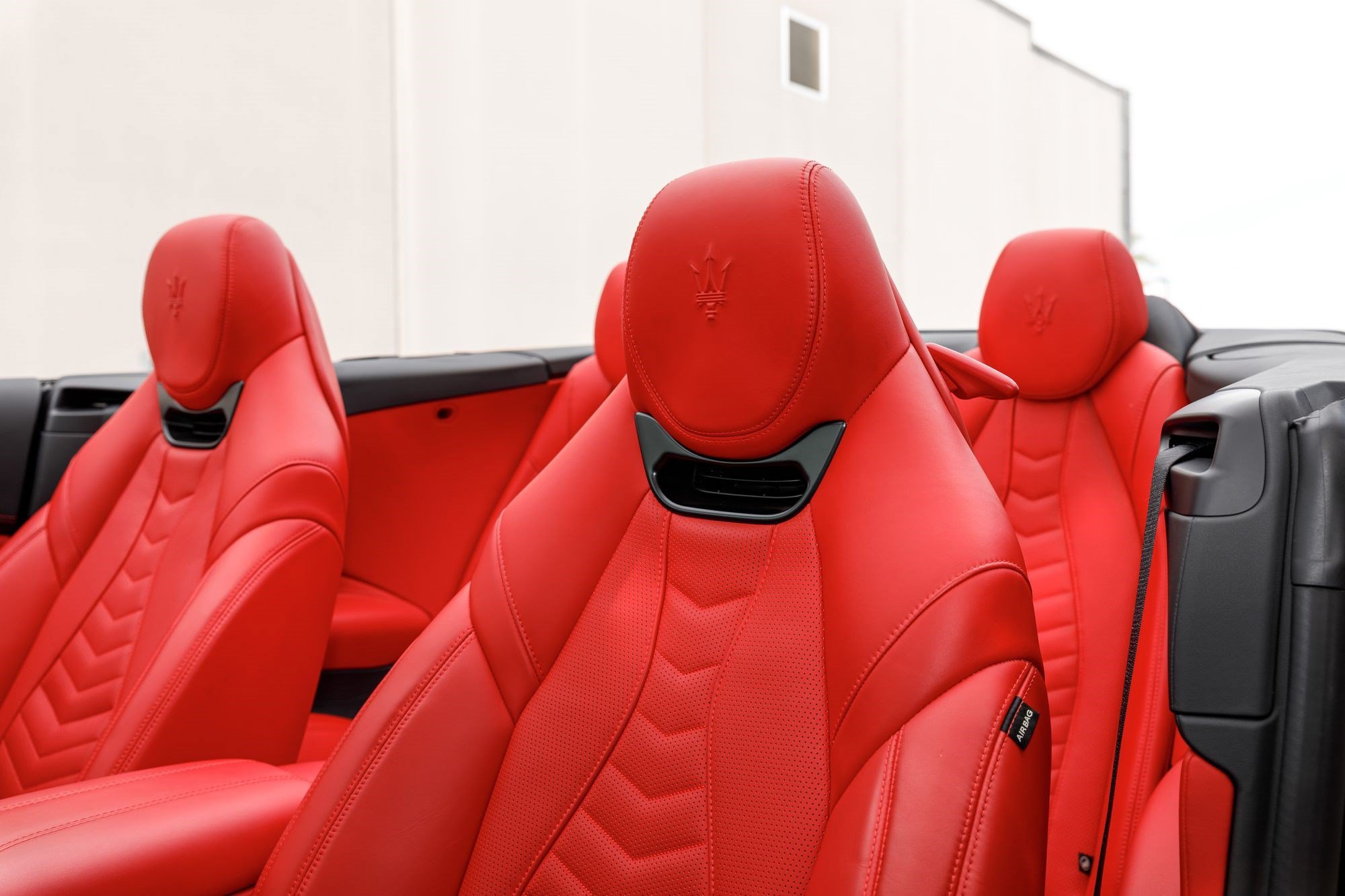 Used 2024 Nero Assoluto Maserati Trofeo image 10