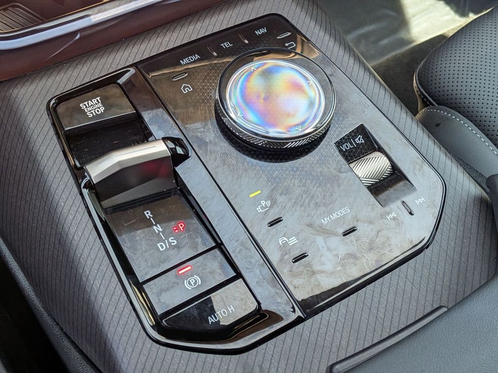 Used 2025 White BMW 30 xDrive image 9