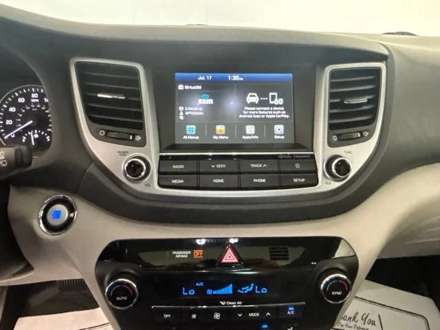 Used 2018 White Hyundai Value image 5