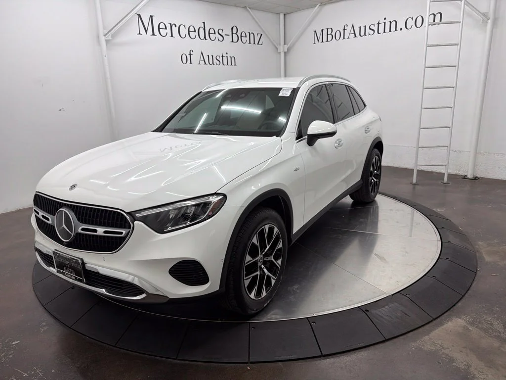 Certified Used 2025 White Mercedes-Benz GLC 350e image 3