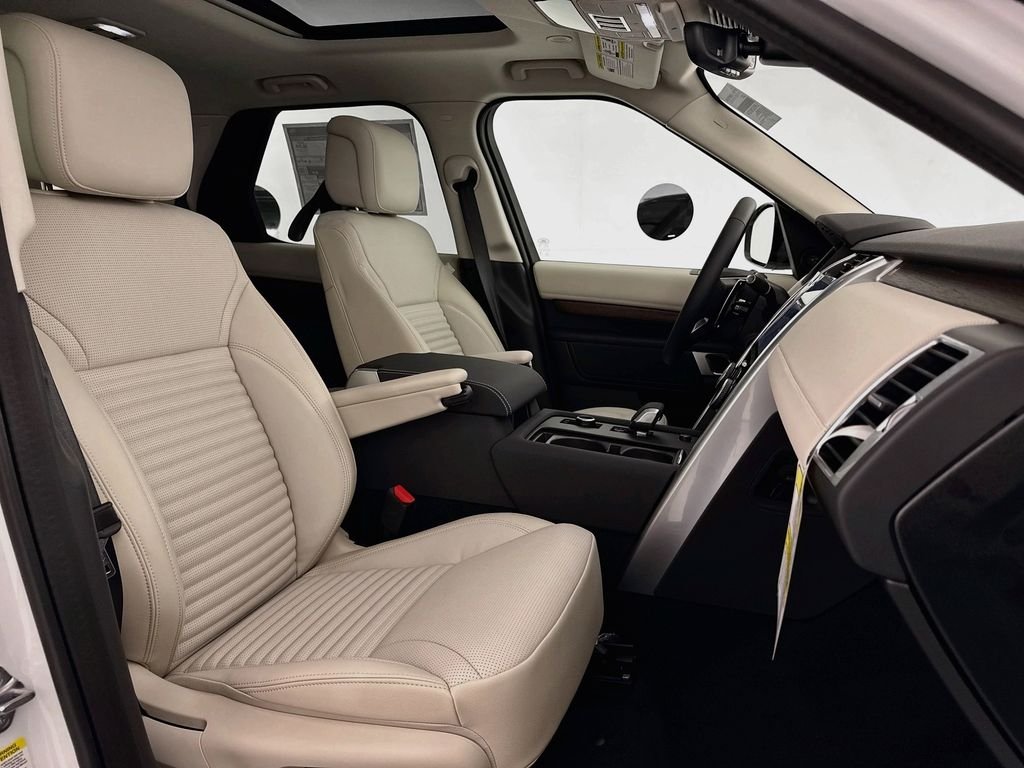New 2026 Fuji White Land Rover Dynamic SE image 30
