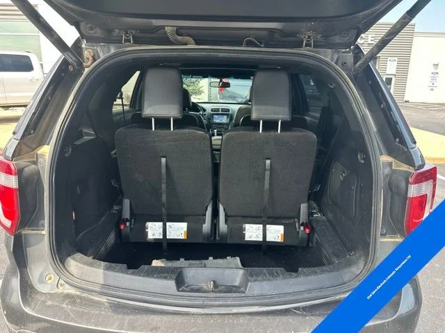 Used 2017 Magnetic Metallic Ford XLT image 11