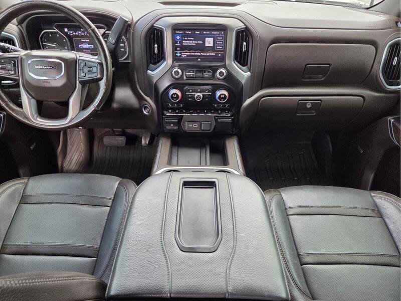 Used 2022 White Frost GMC 4WD CREW CAB 172" DENALI image 15