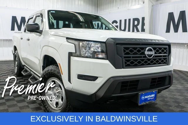 Used 2022 White Nissan S image 1