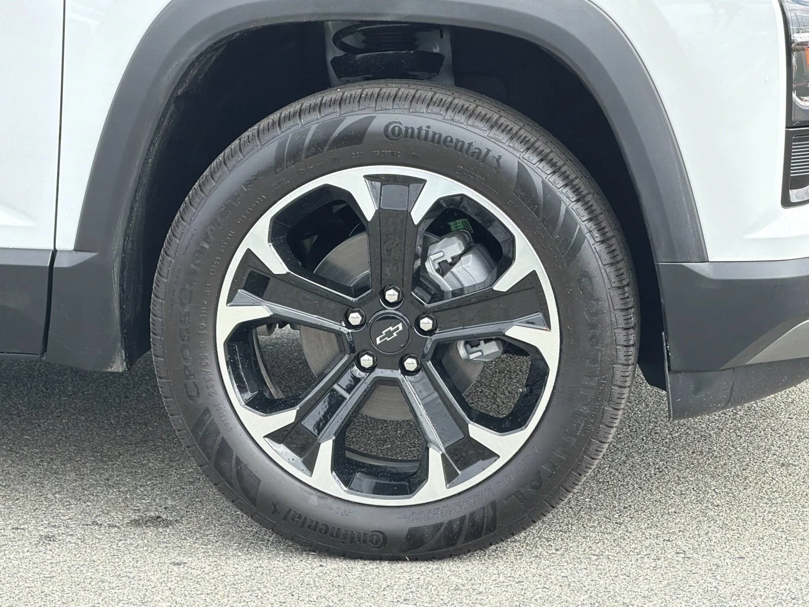 2027 Chevrolet Equinox LT - Photo 25