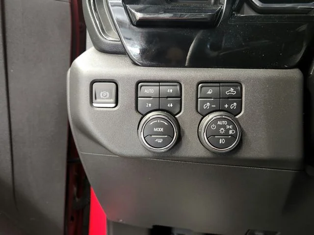 2023 Chevrolet Silverado 1500 ZR2 - Photo 36