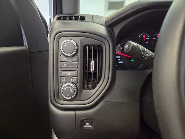 New 2026 Summit White GMC Pro image 29