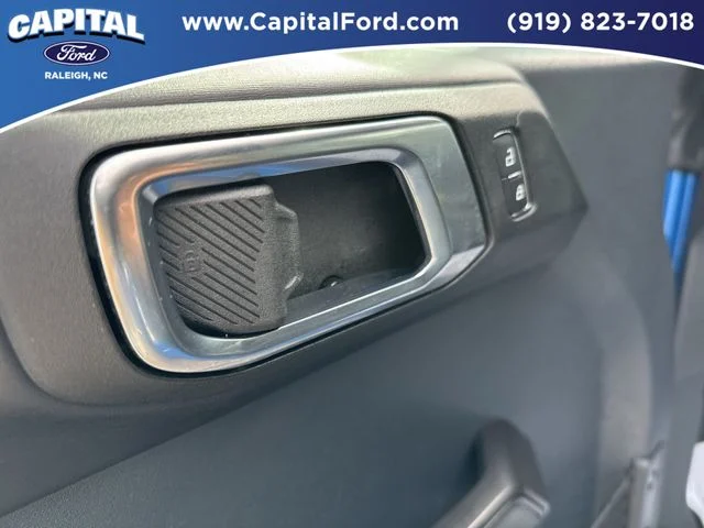 Used 2025 Blue Ford Badlands image 21