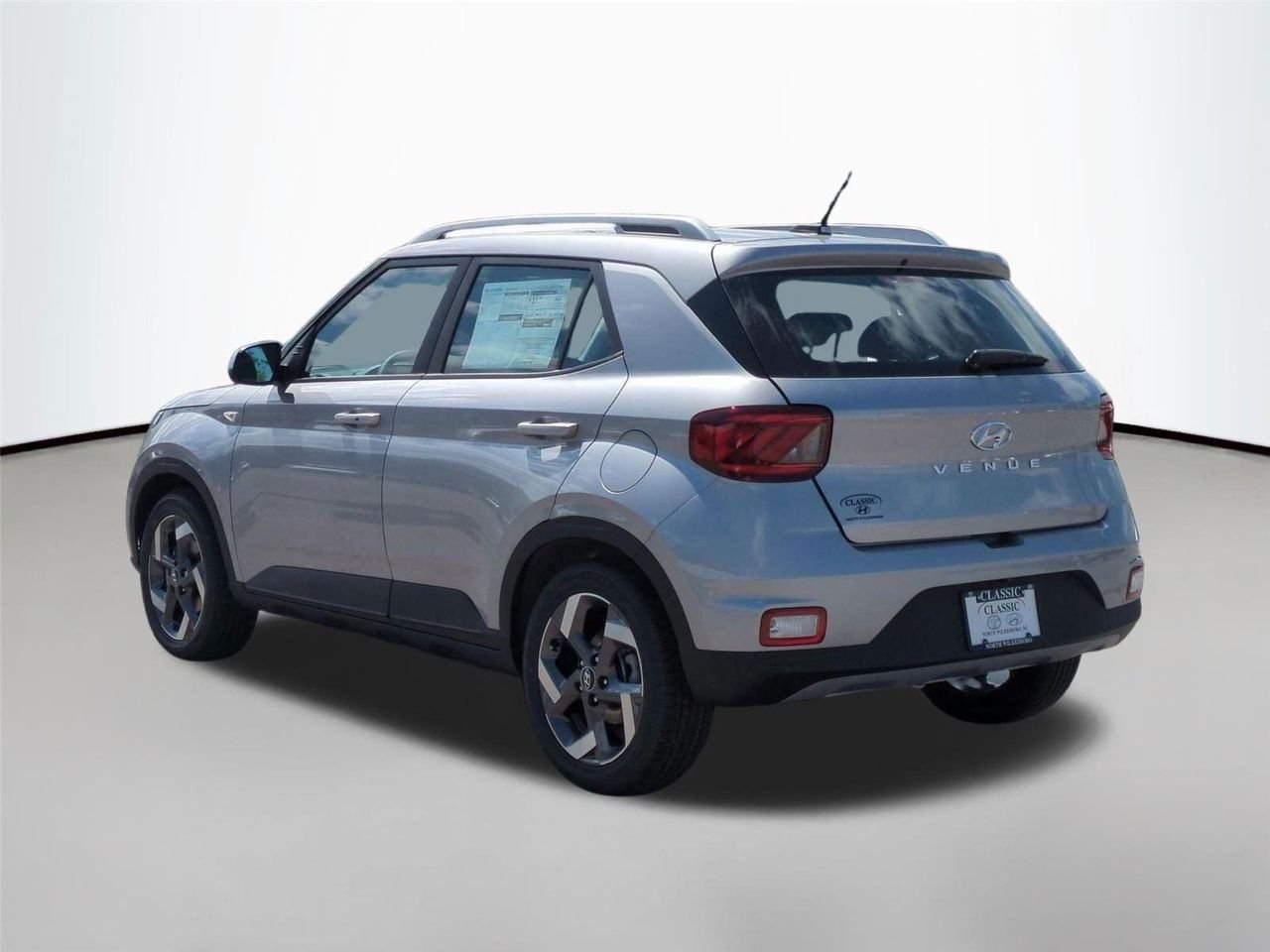 New 2026 Shimmering Silver Hyundai SEL image 7