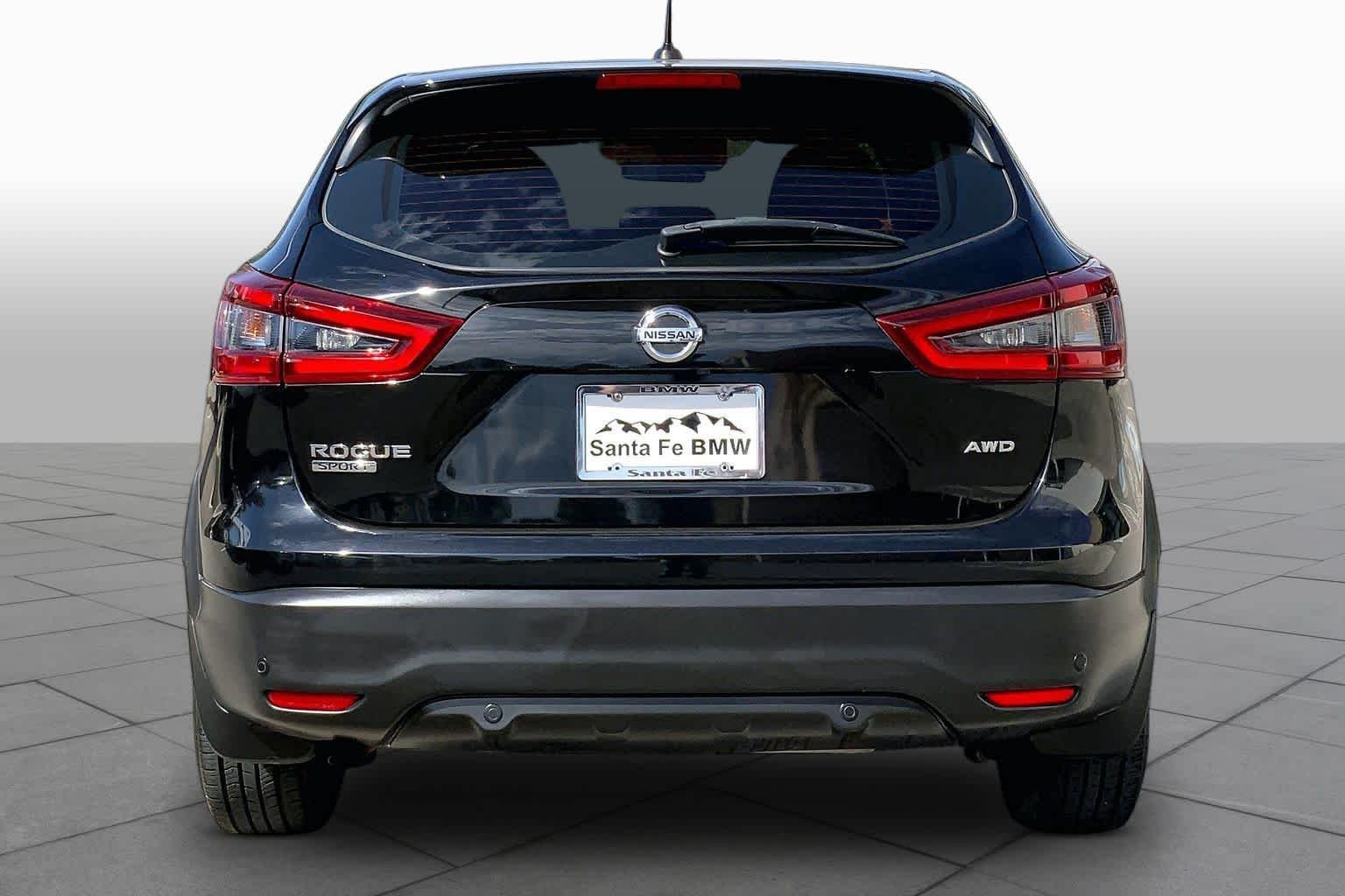 Used 2020 Magnetic Black Pearl Nissan S image 4