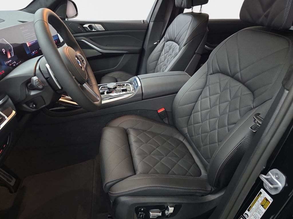 New 2027 Black Sapphire Metallic BMW xDrive40i image 15