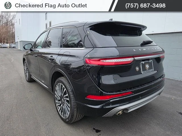 Used 2022 Black Metallic Lincoln Standard image 5