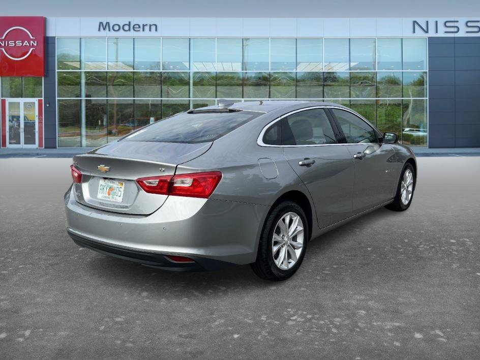 Used 2025 Sterling Gray Metallic Chevrolet LT image 5